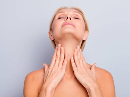 La peau de mon cou se relâche, que faire ? | Dr Raspaldo | Genève